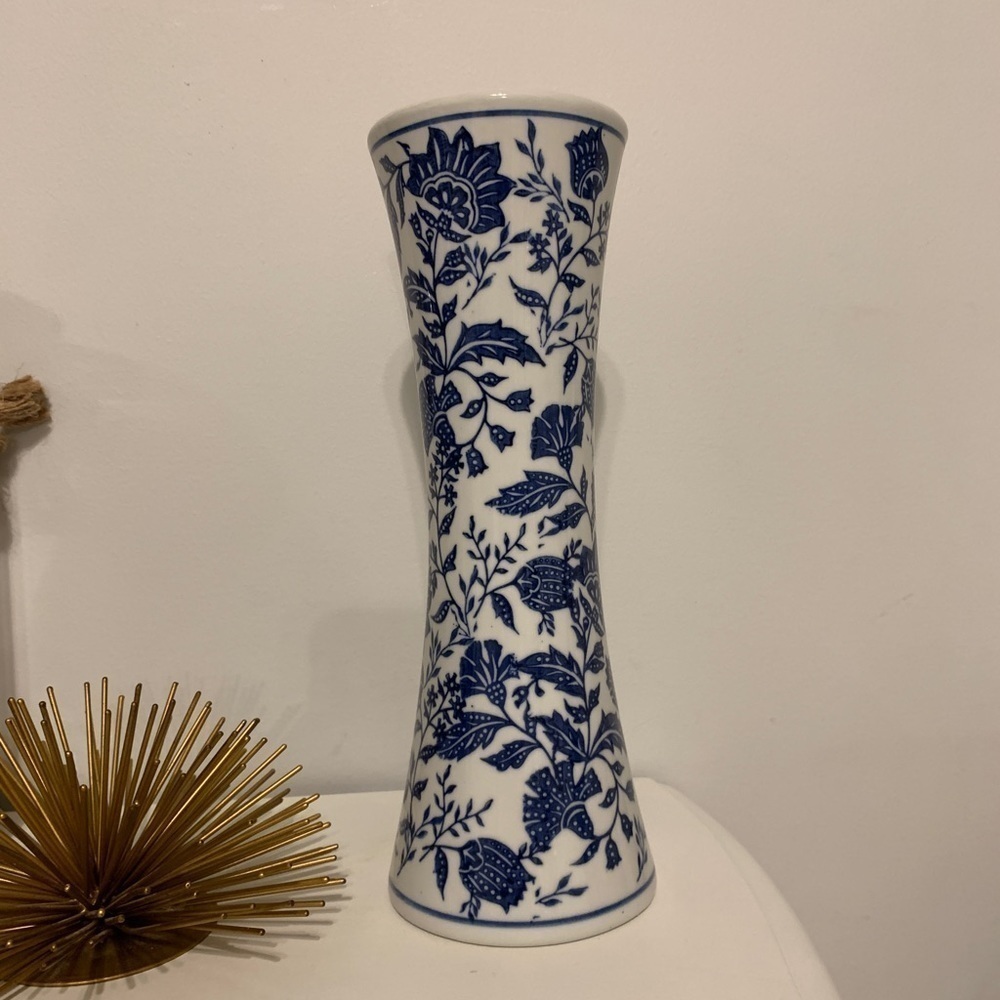 New blue white ceramic chinoiserie vase Home Decor oriental floral traditional